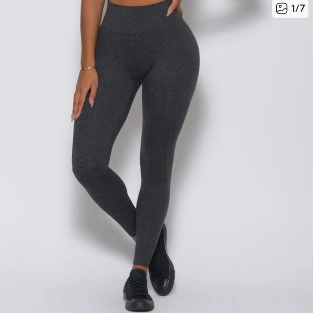 Bombshell Sportswear Size XS Victory Grey Leggings Silver V At The Back